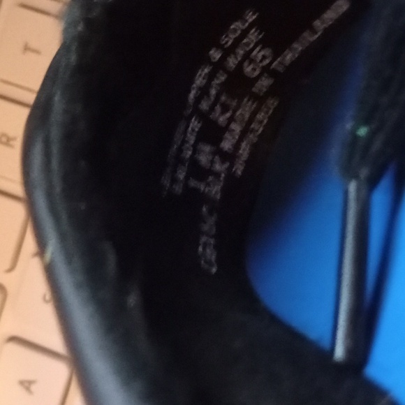 Capezio Kids Black Tap Shoes Classic Leather Design - Picture 5 of 5